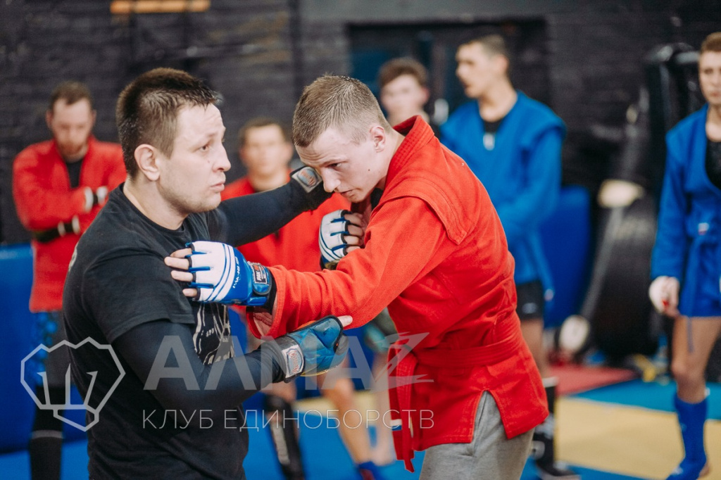 Секция боевого самбо в СПб - клуб Алмаз Секция боевого самбо в СПб - клуб Алмаз